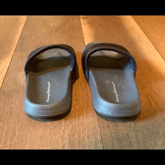 Tommy Bahama Boy’s Lightweight Slip On - Picture 4 of 6